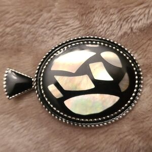 Lia Sophia Pendant slide